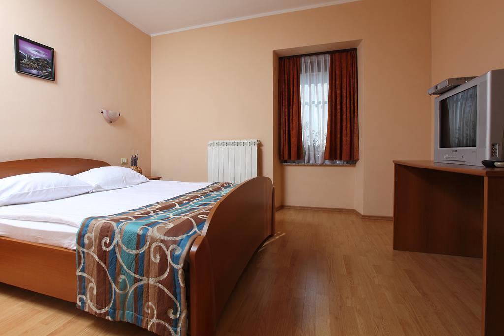 Bed And Breakfast Malovec Divača Exterior foto
