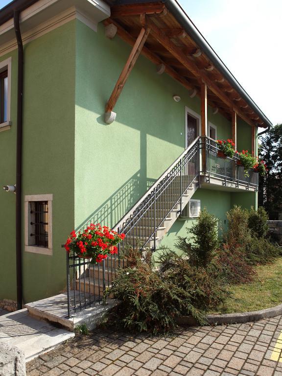 Bed And Breakfast Malovec Divača Exterior foto